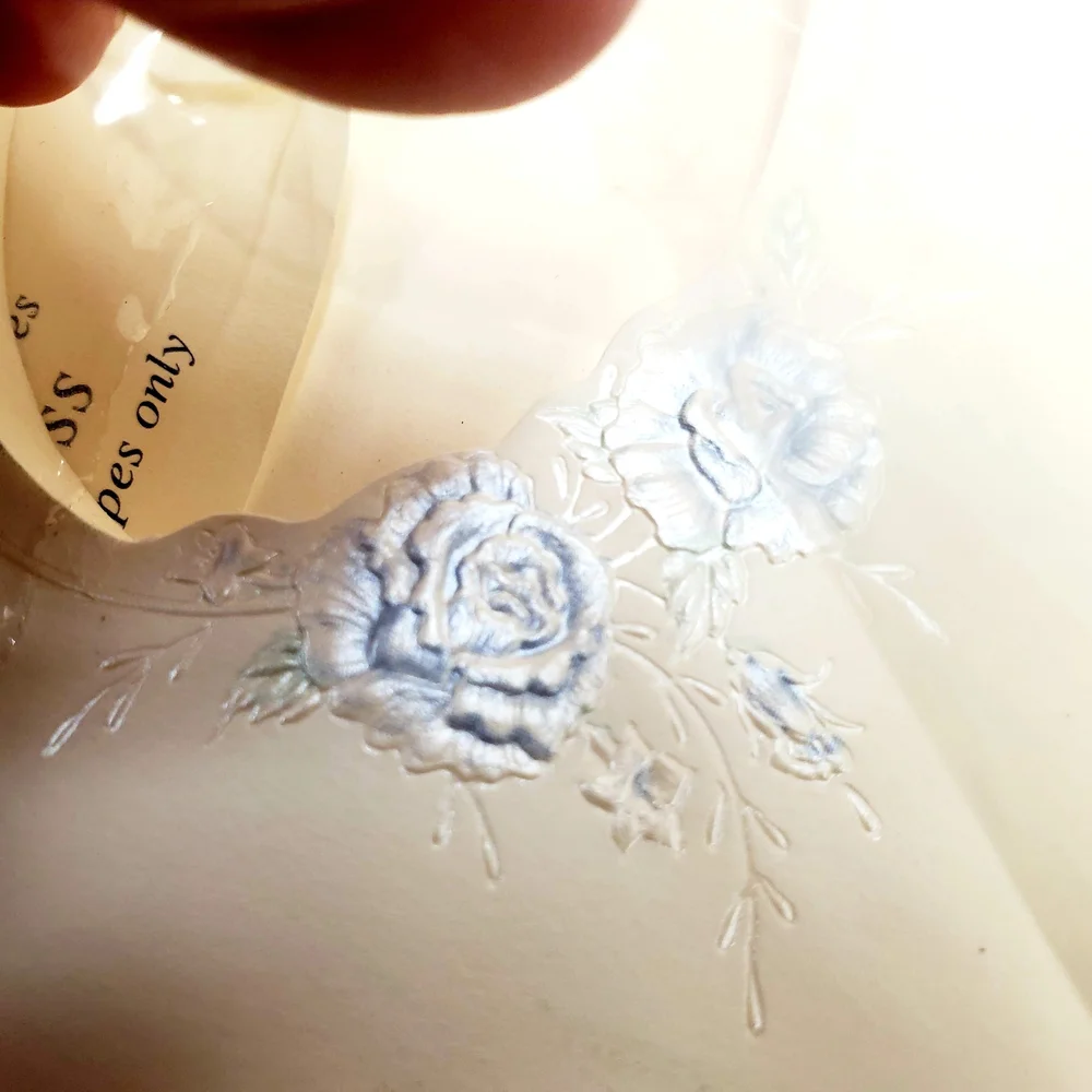 PARAMOUNT Vellum Announcements Blue Roses Oval Window 50 Wedding Invitations